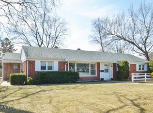 1016 Pfingsten Rd, Glenview, IL 60025