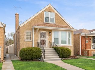 8025 S Mozart St, Chicago, IL 60652