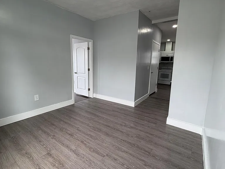334 Admiral St #2 — Photo 8
