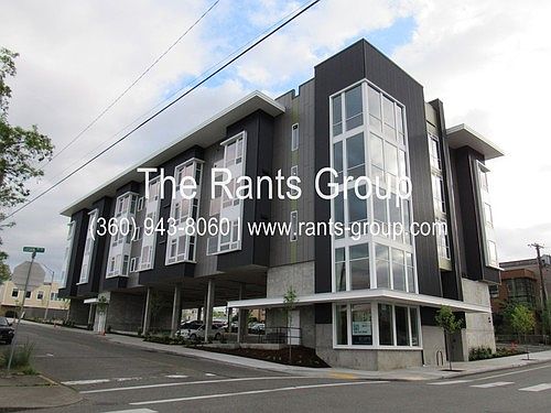 2nd image of 321 Legion Way SE