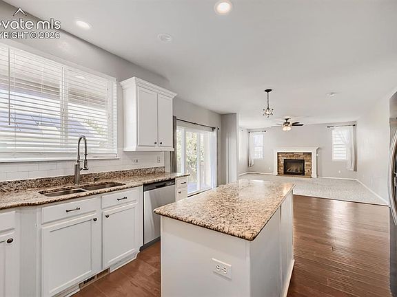 4th image of 6676 Myrtle Creek Dr