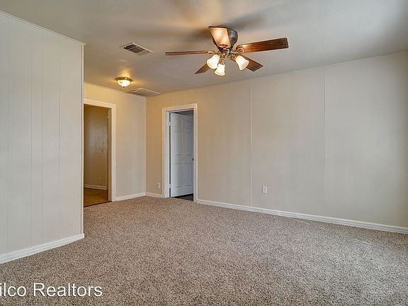 5th image of 3770 Winfield Ave