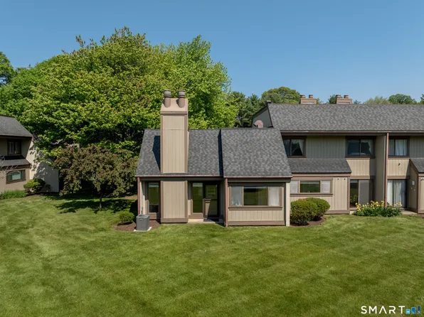 85 Viscount Drive #2F, Milford, CT 06460