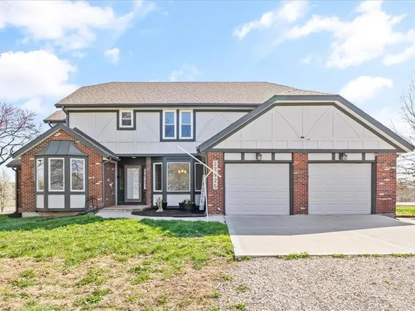 27925 New Lancaster Rd, Louisburg, KS 66053