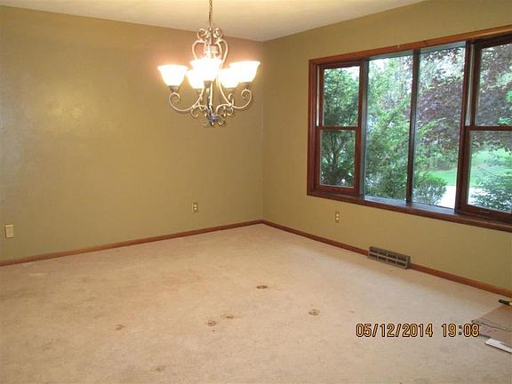 4th image of 21431 Elkton Dr