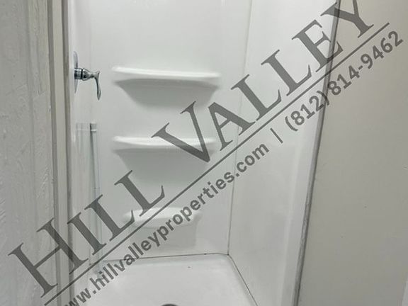 4th image of 926 S Center St APT 5