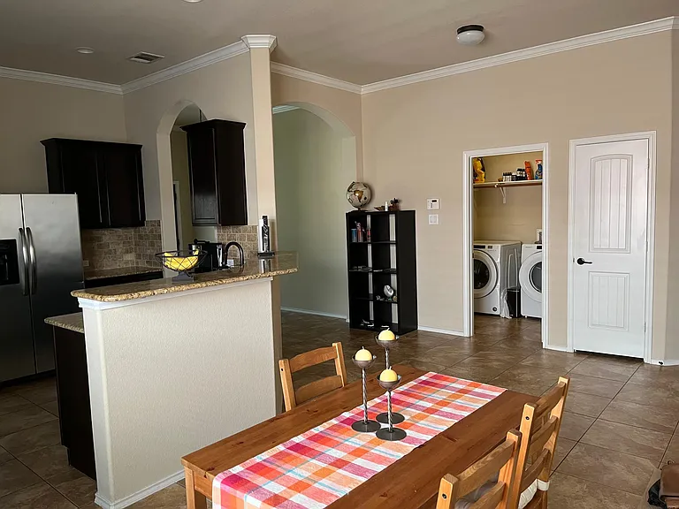 1708 Hidden Springs Path — Photo 4