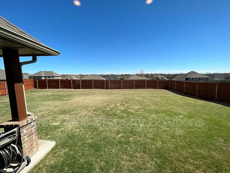 3116 Drake Crest Dr — Photo 43
