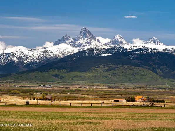 1240 Horseshoe Ln, Driggs, ID 83422