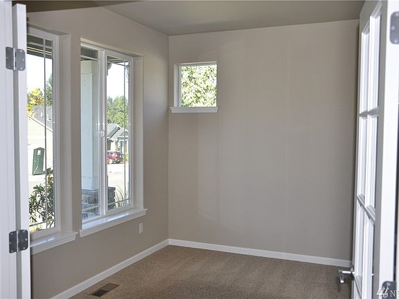 3rd image of 2904 Caledonia St SE