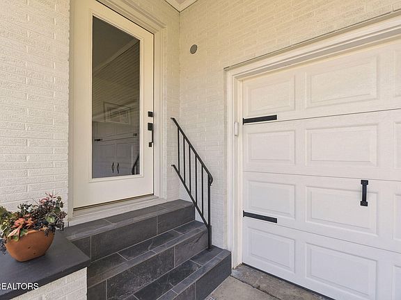 5th image of 317 Macedonia Ln
