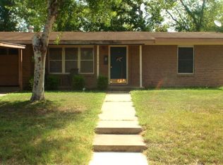3704 Greenwood St, Victoria, TX 77901