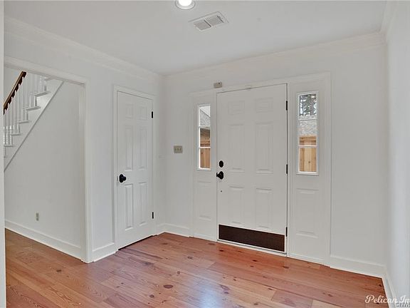 5th image of 6043 Dillingham Ave