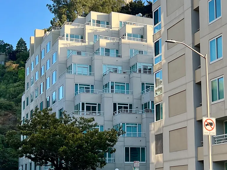 220 Lombard St #116 — Photo 8