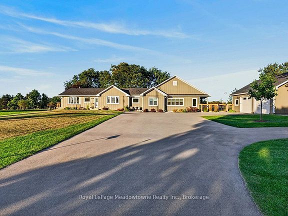 2nd image of 4379 Henderson Rd