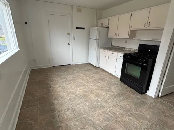 316 Highland Avenue, 316 Highland Ave Floor 2, East Syracuse, NY 13057