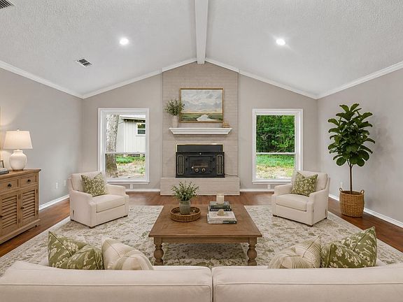 3rd image of 10349 Lakeshore Dr