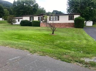 114 E 28th St N, Big Stone Gap, VA 24219