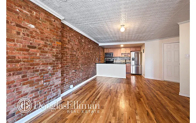 Rented by Douglas Elliman | media 24