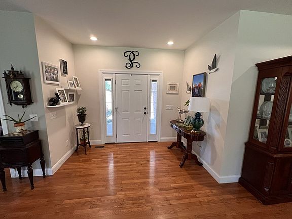 2nd image of 122 Crimson Dr