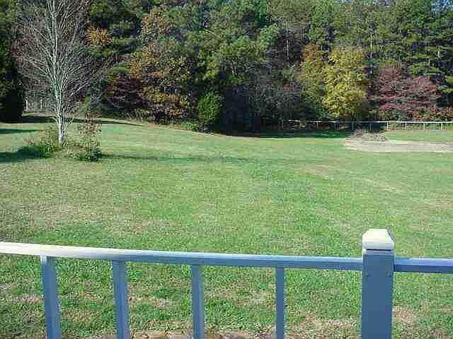 2nd image of 517 Lebanon Rd NE