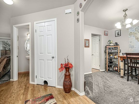 5th image of 16612 129th Avenue Ct E