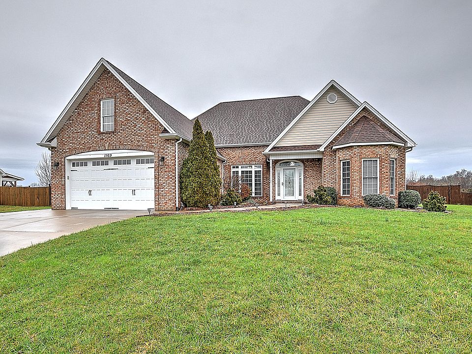 1st image of 1169 Glen Abbey Way
