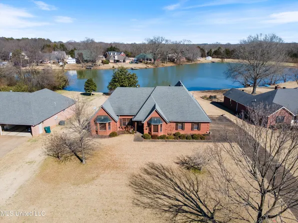 122 Keestone Dr, Senatobia, MS 38668