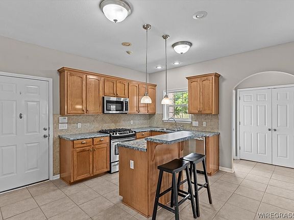 3rd image of 107 Grayton Ln