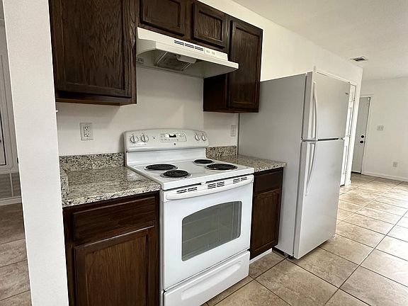 4th image of 2510 E Houston St #2510A