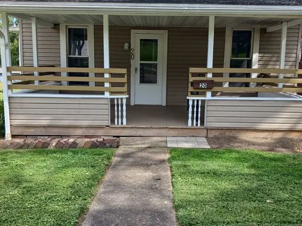 20 Broad St, Glouster, OH 45732