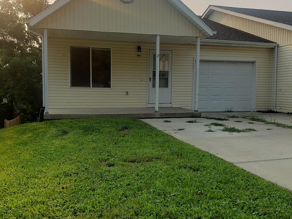 1st image of 906 S 1st St