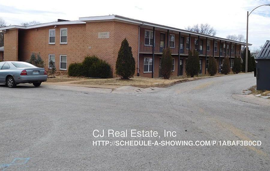 1st image of 4770 Kings Dr APT A