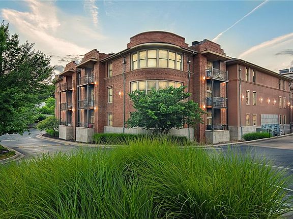 2nd image of 600 W Meadow St APT 104