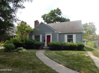 2325 Densmore Dr, Toledo, OH 43606