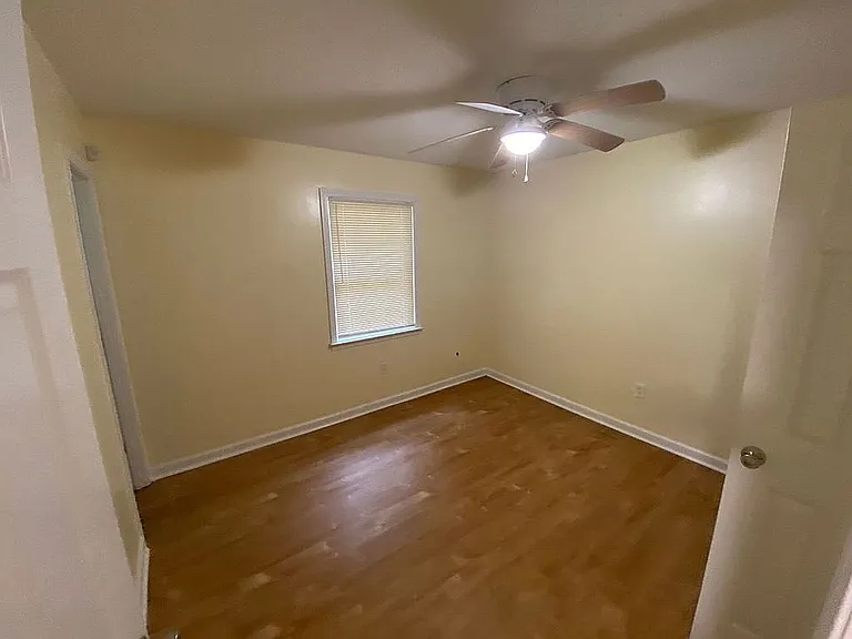 6910 Damascus Rd — Photo 9