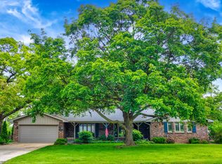 1059 Branch Rd, Gurnee, IL 60031