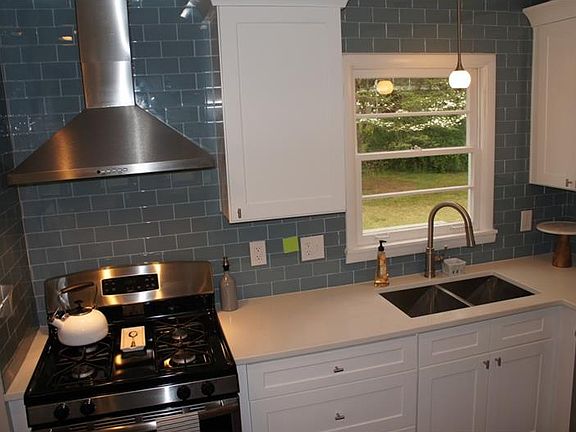 5th image of 273 Pamela St
