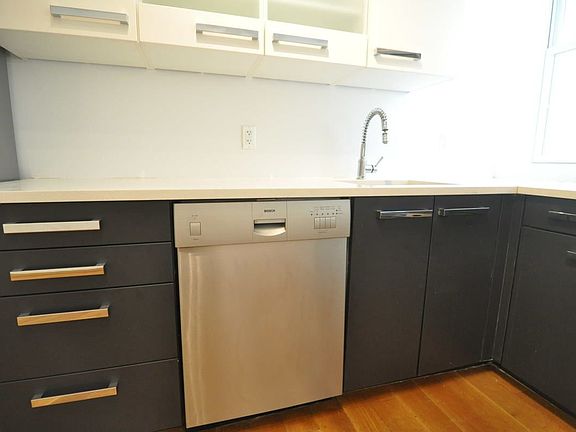 2nd image of 204 W 140th St #C1