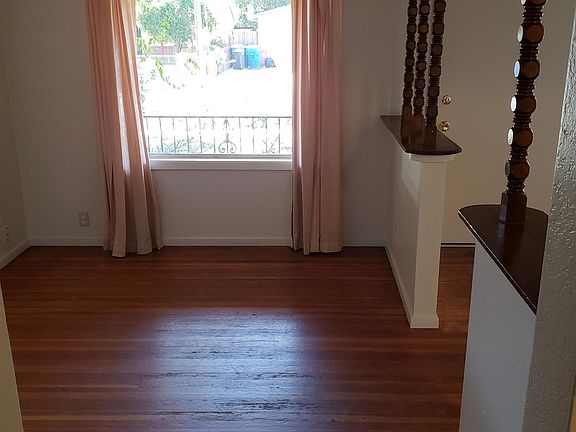 4th image of 518 S Veach Ave
