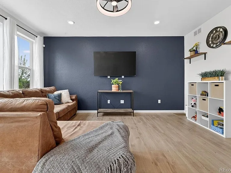 11029 Ursula St — Photo 14