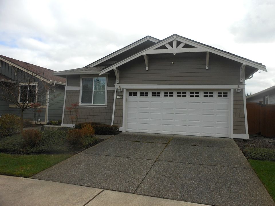 1st image of 4904 Cypress Dr NE