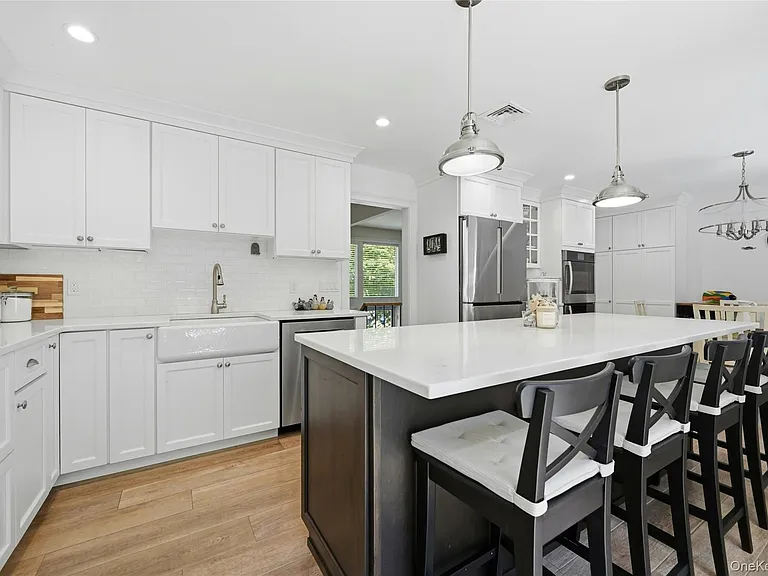 95 Linda Ln W — Photo 10