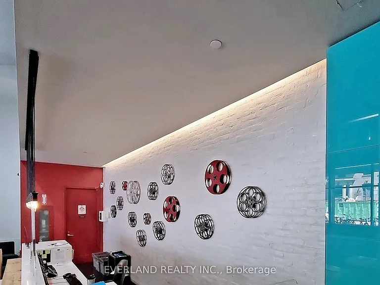 21 Widmer St #1507 — Photo 33