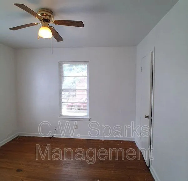 3021 Avon St — Photo 6