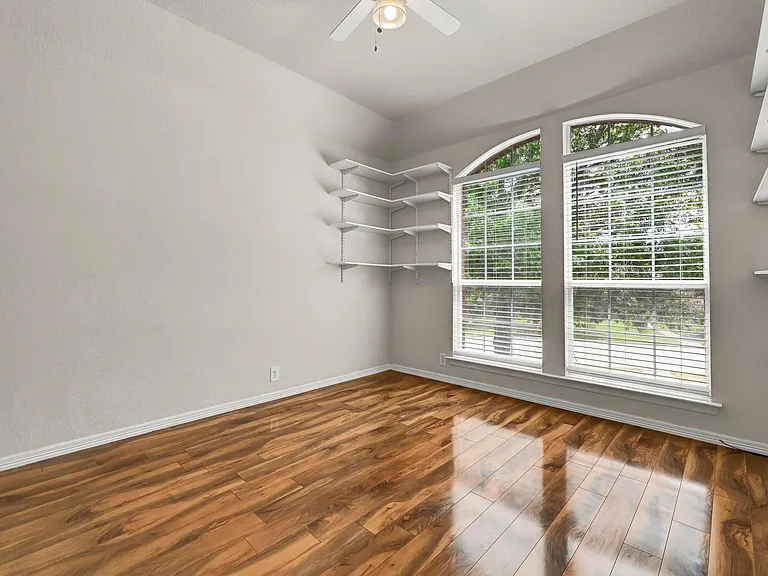 306 Canyon Lake Dr — Photo 31