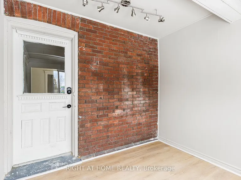 443 Ontario St #MAIN FLOOR — Photo 8