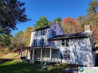 313 E Fireline Rd, Parryville, PA 18244