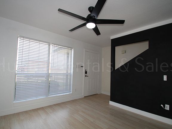 5th image of 3802 Gus Dr APT B