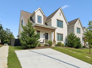 128 37th Ave N, Nashville, TN 37209